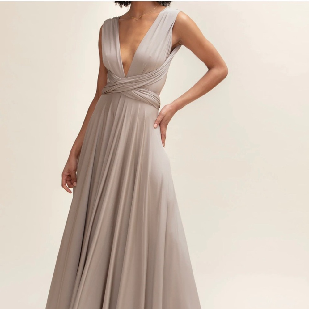Twobirds New York — Classic Ballgown in Putty